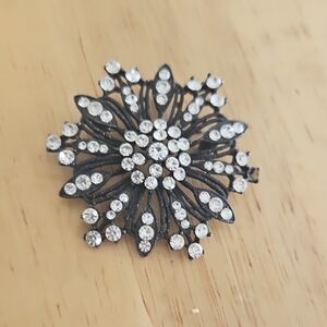 Vintage Black and Silver Floral Brooch